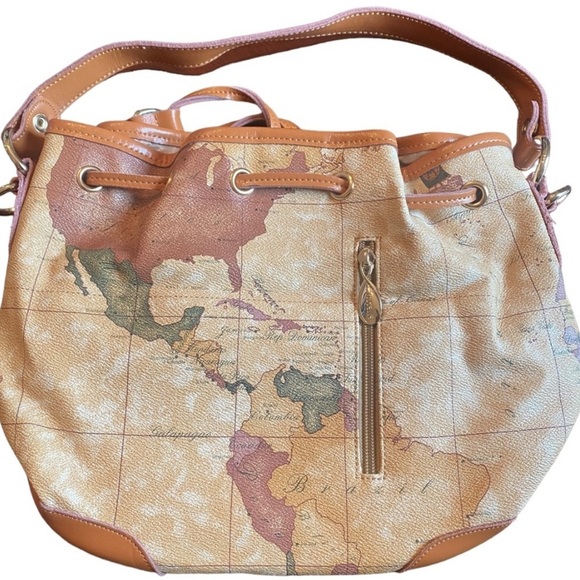 Nucelle Handbags - Nucelle world map bucket bag